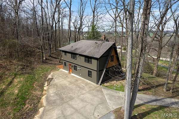 4.5 Acres of Land with Home for Sale in Cape Girardeau, Missouri