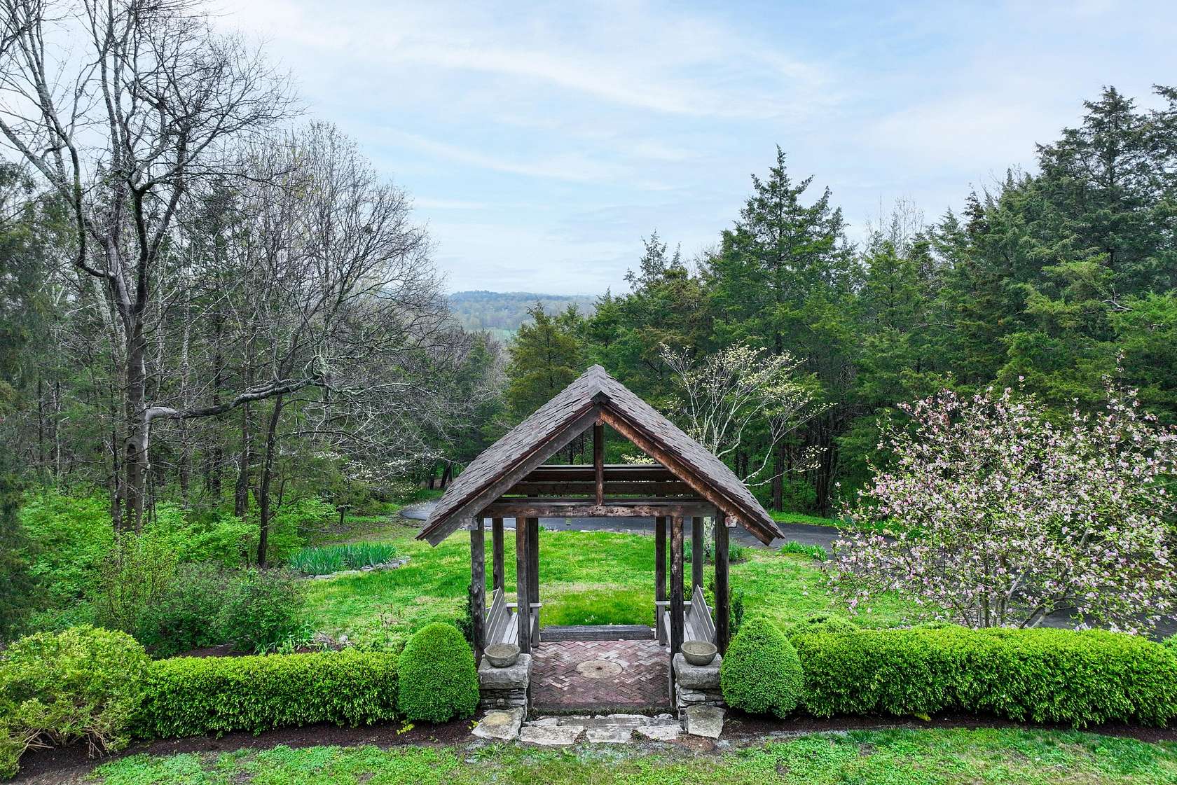 15 Acres of Land with Home for Sale in Franklin, Tennessee