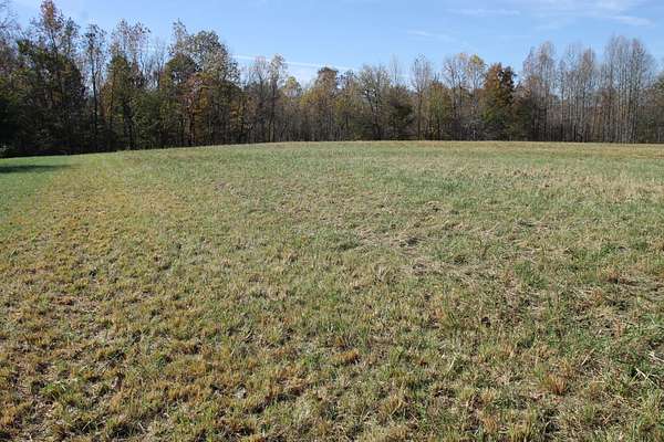 13 Acres of Land for Sale in Bethpage, Tennessee