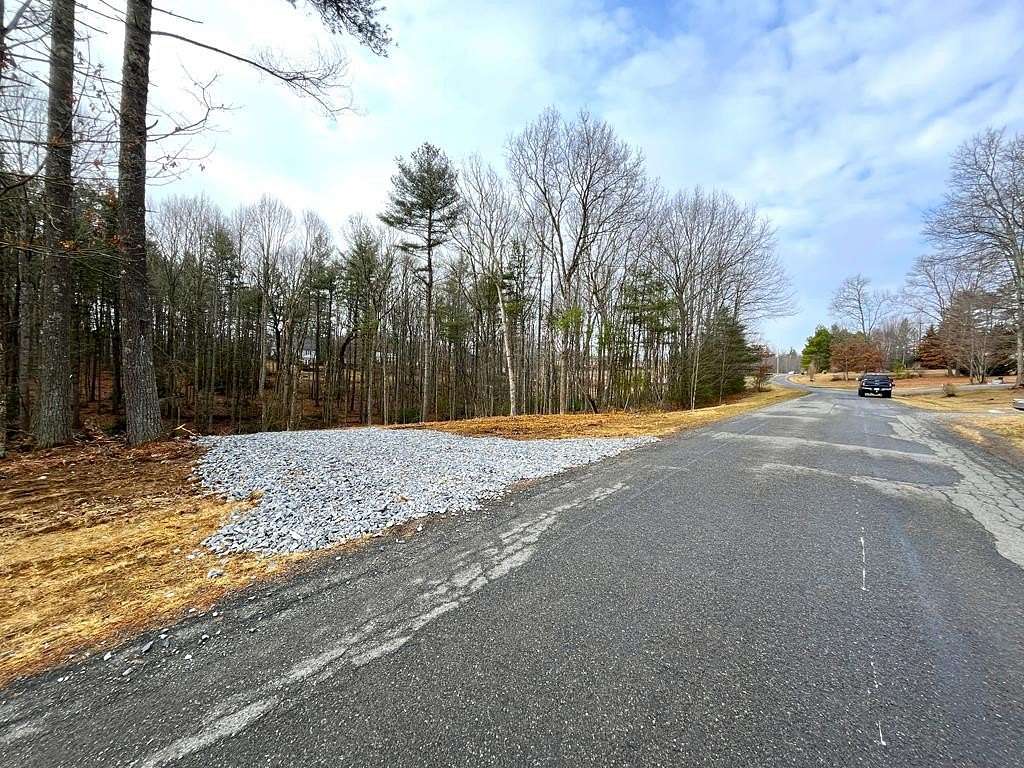 0.93 Acres of Residential Land for Sale in Hillsville, Virginia