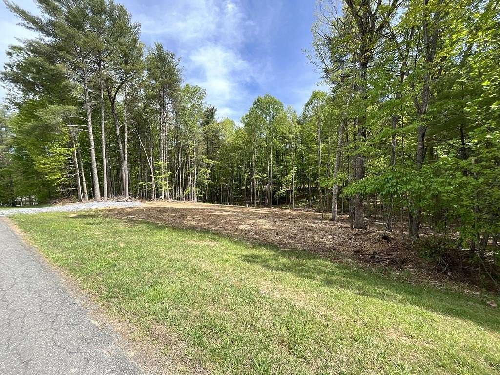 0.93 Acres of Residential Land for Sale in Hillsville, Virginia