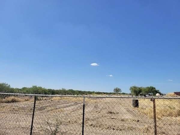 7.63 Acres of Commercial Land for Sale in Laredo, Texas