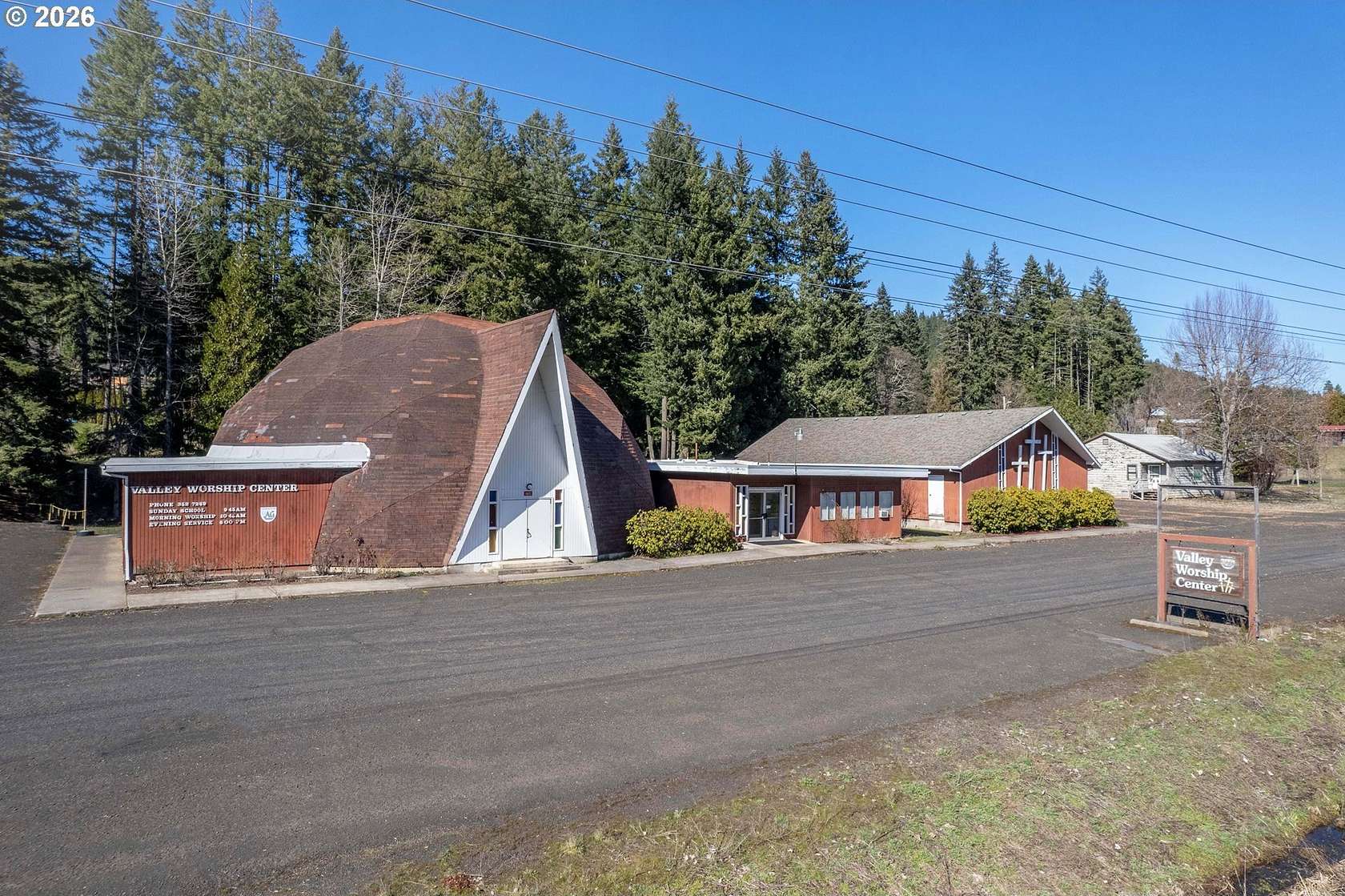 2.54 Acres of Land with Home for Sale in Parkdale, Oregon