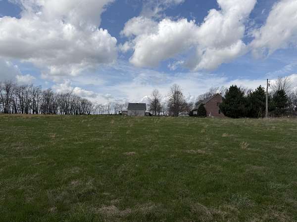 5 Acres of Residential Land for Sale in Winchester, Kentucky