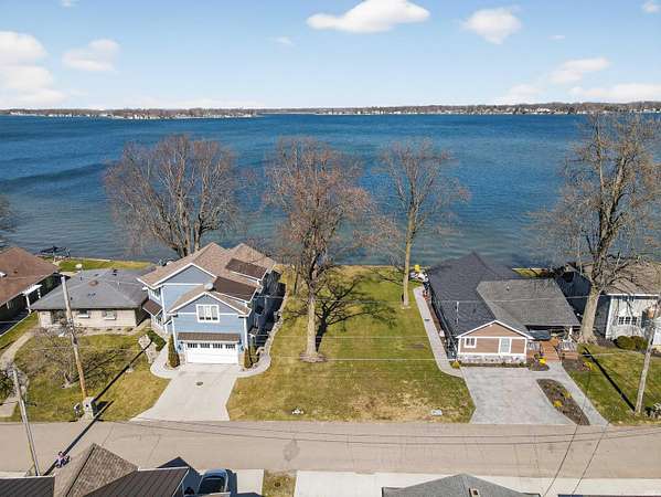 0.14 Acres of Residential Land for Sale in Syracuse, Indiana
