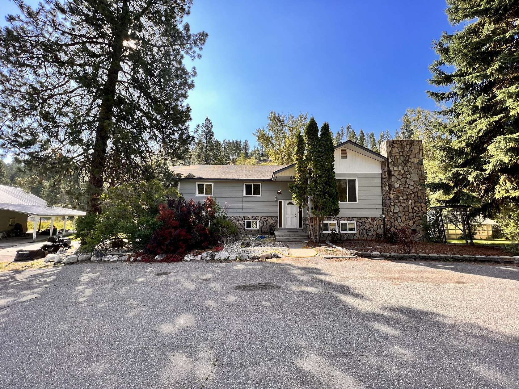 2.8 Acres of Land with Home for Sale in Malo, Washington