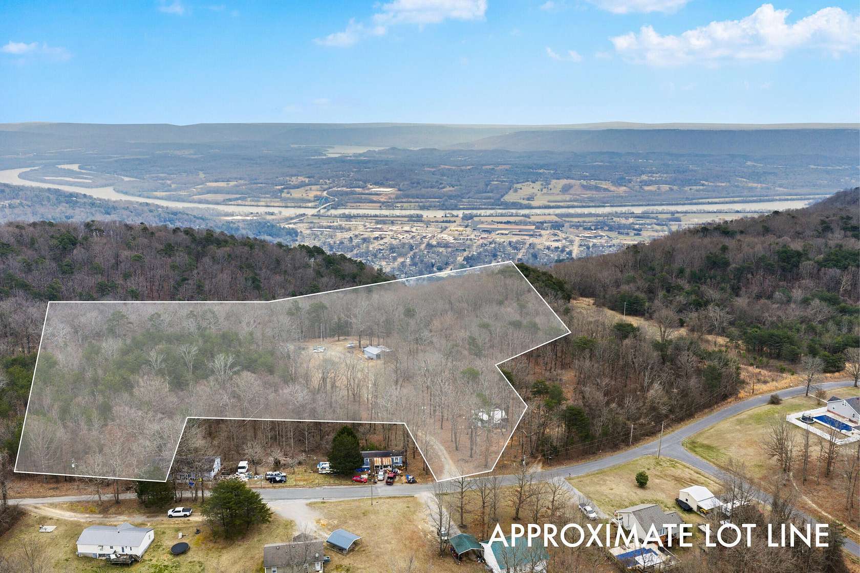 8 Acres of Land with Home for Sale in South Pittsburg, Tennessee