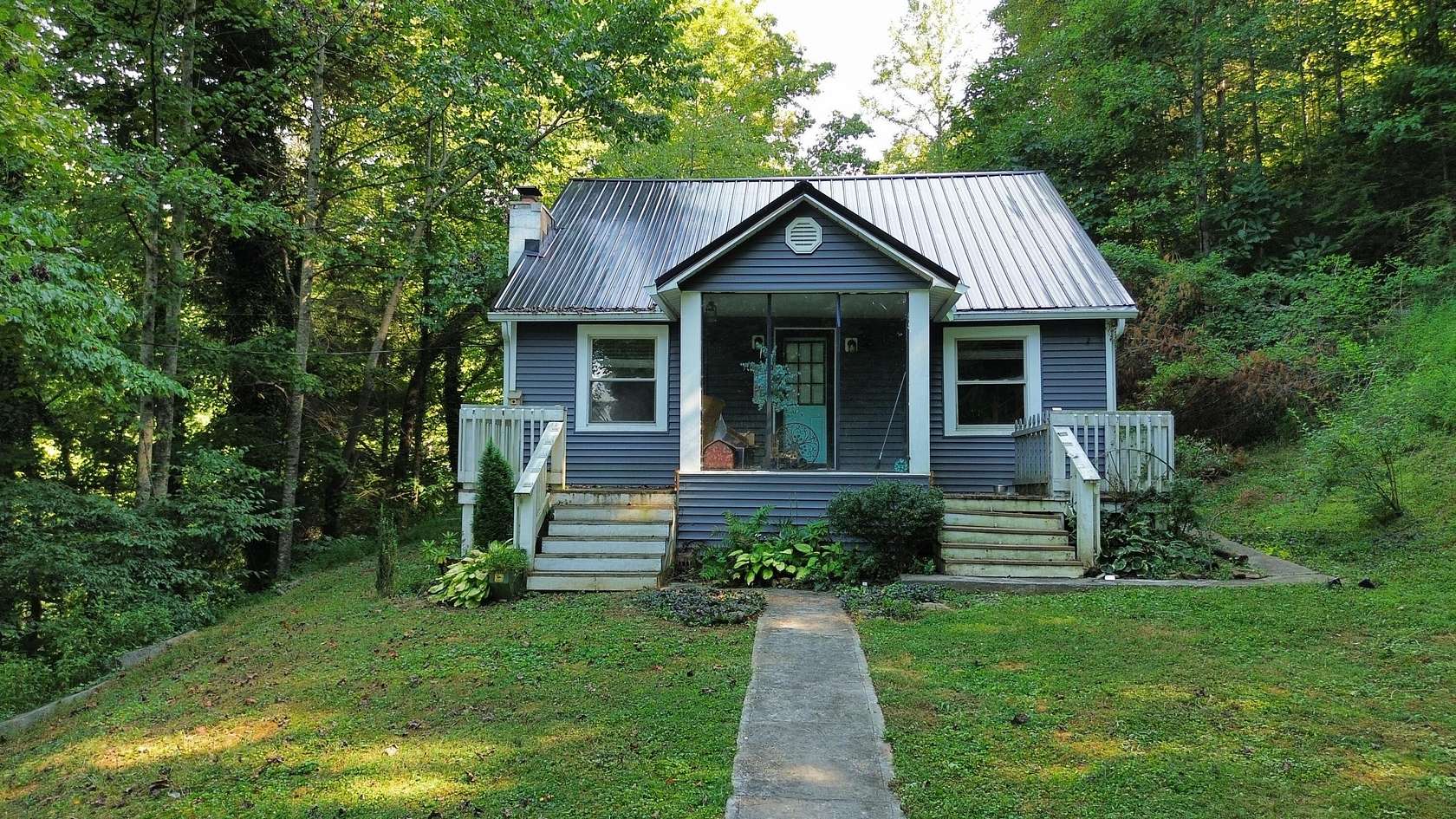 2 Acres of Land with Home for Sale in McKee, Kentucky