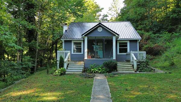 2 Acres of Land with Home for Sale in McKee, Kentucky