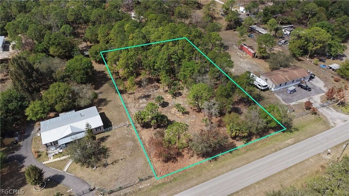 1.25 Acres of Residential Land for Sale in Clewiston, Florida
