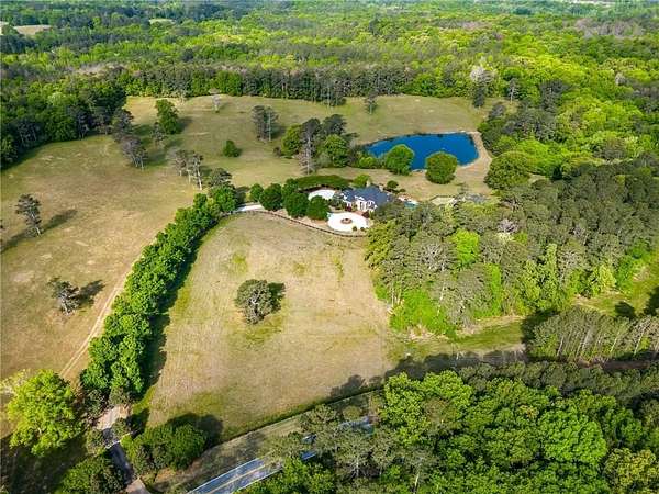 10.5 Acres of Recreational Land with Home for Sale in Dallas, Georgia