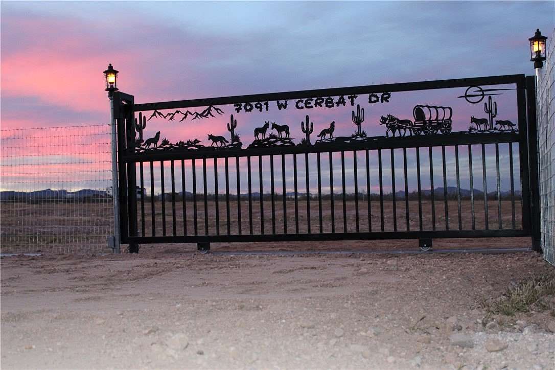 2.2 Acres of Residential Land for Sale in Golden Valley, Arizona