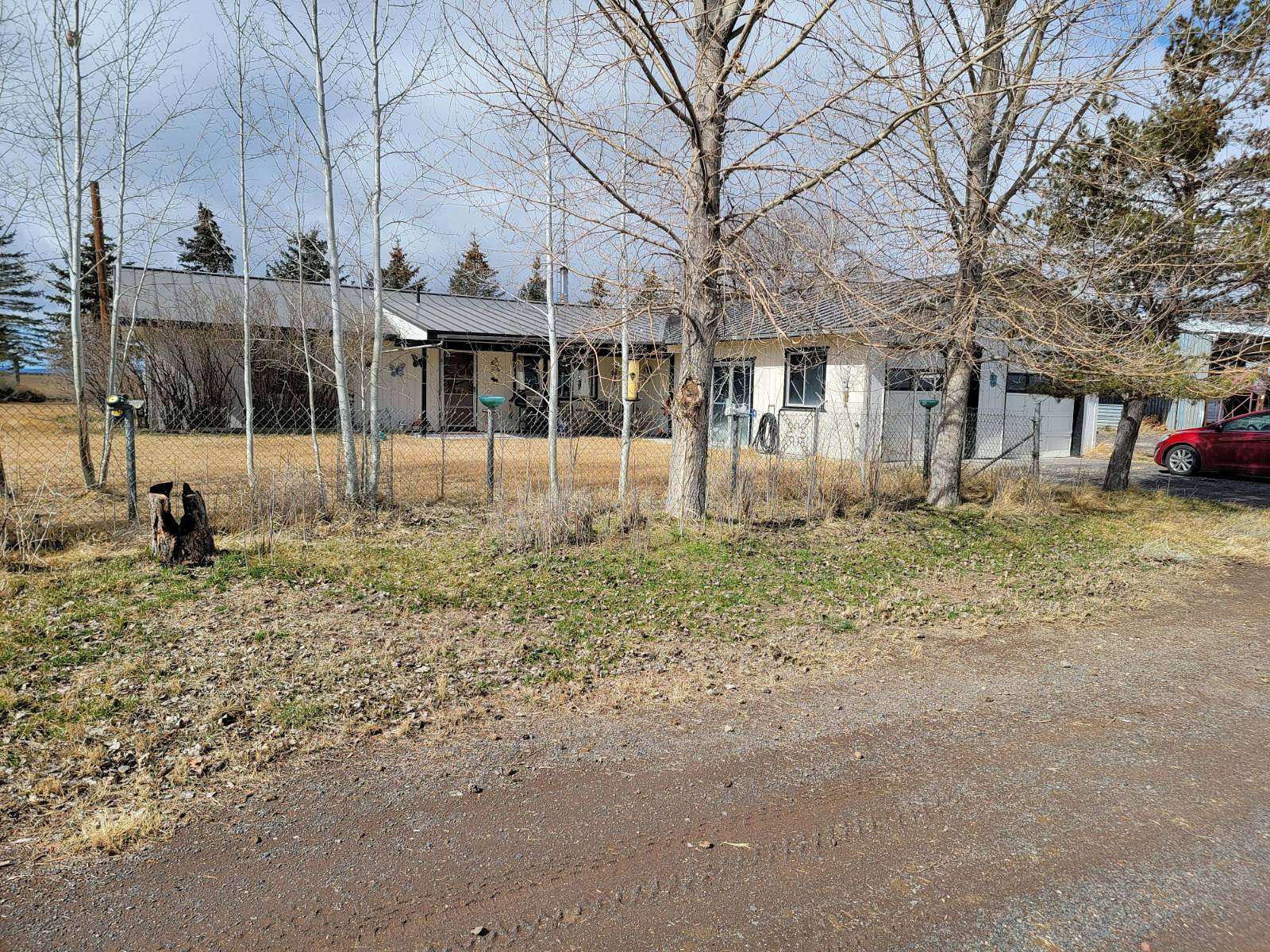 120 Acres of Land with Home for Sale in Christmas Valley, Oregon