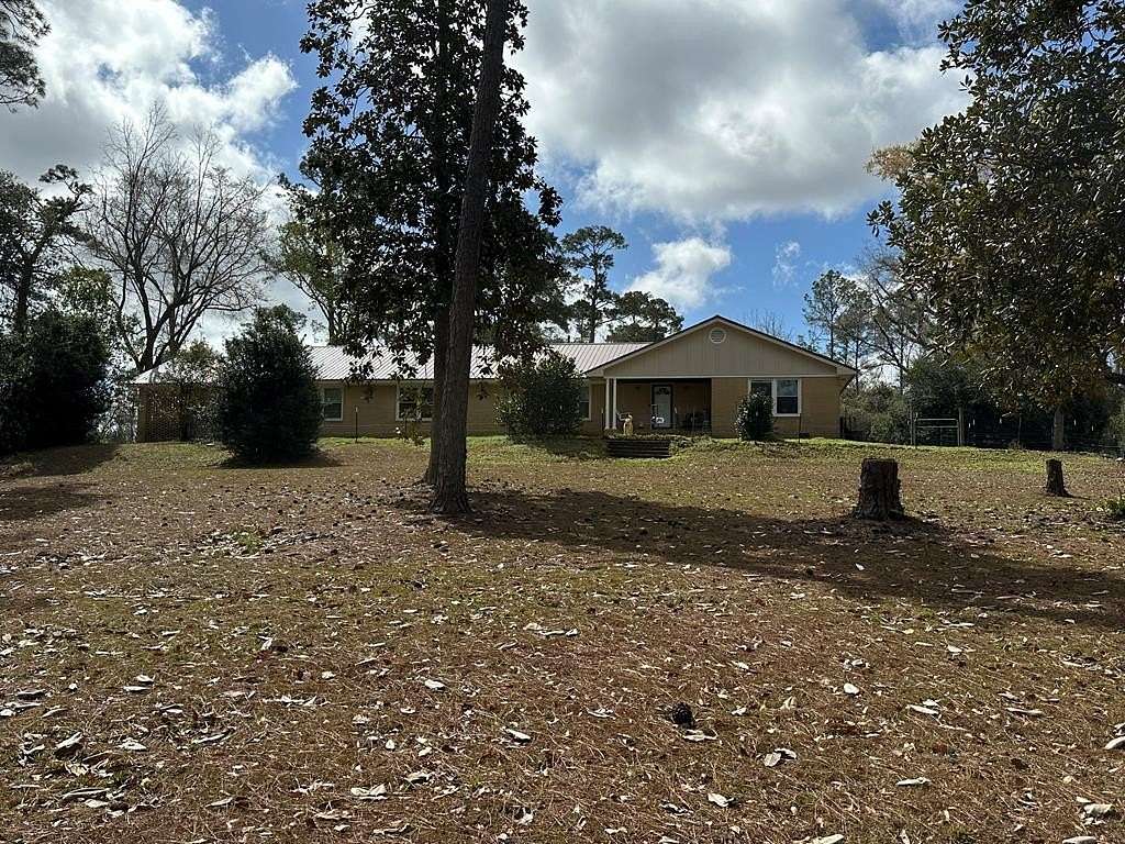 7.53 Acres of Land with Home for Sale in Douglas, Georgia