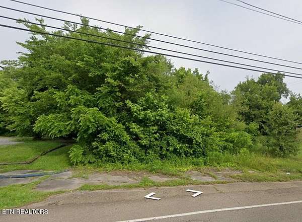 0.11 Acres of Mixed-Use Land for Sale in Knoxville, Tennessee
