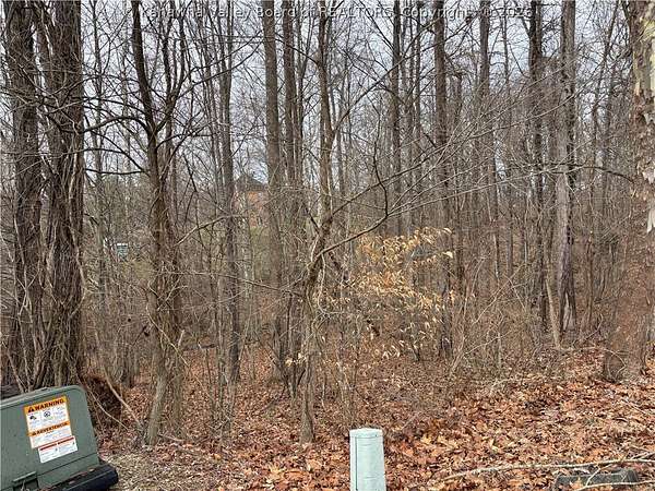 2.56 Acres of Residential Land for Sale in St. Albans, West Virginia