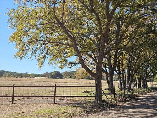 29.3 Acres of Recreational & Residential Land for Sale in Gatesville, Texas