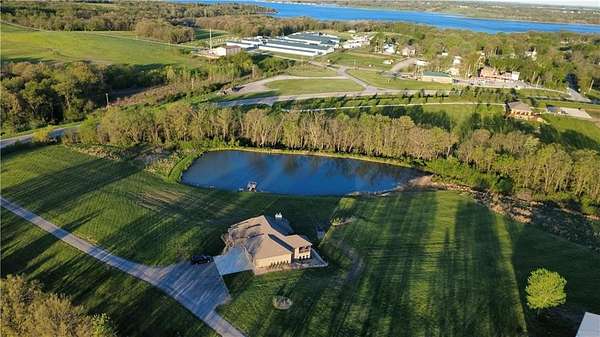 14 Acres of Land with Home for Sale in Smithville, Missouri