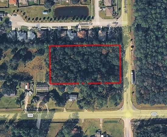 2 Acres of Mixed-Use Land for Sale in Middleburg, Florida