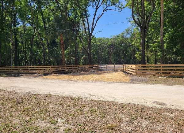 3.14 Acres of Land for Sale in Old Town, Florida