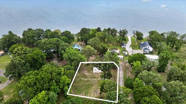 0.75 Acres of Land for Sale in Milam, Texas