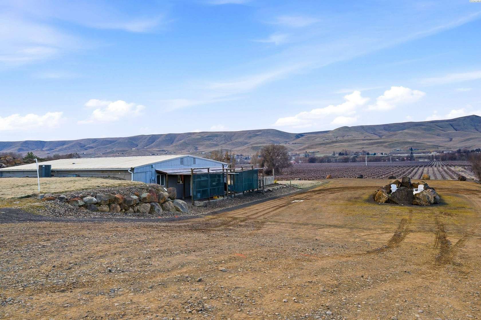 16.3 Acres of Land with Home for Sale in Prosser, Washington