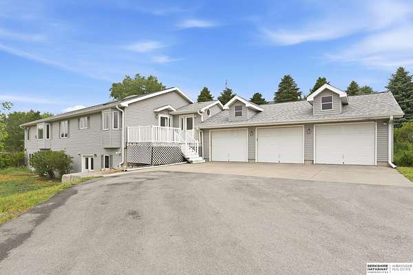 1.5 Acres of Land with Home for Sale in Louisville, Nebraska