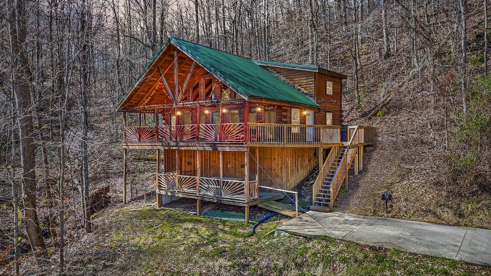 1.59 Acres of Land with Home for Sale in Slade, Kentucky