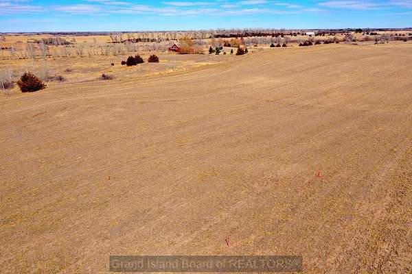 10 Acres of Residential Land for Sale in St. Paul, Nebraska