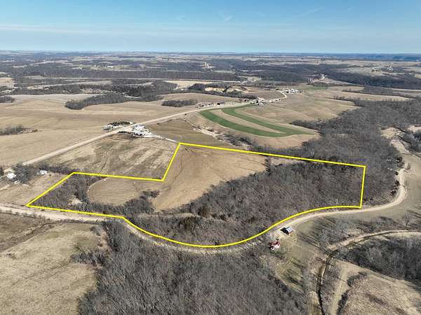 30 Acres of Land for Sale in Colesburg, Iowa