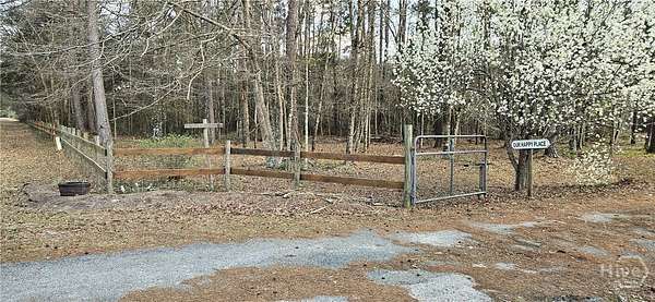 15.2 Acres of Recreational Land with Home for Sale in Pembroke, Georgia