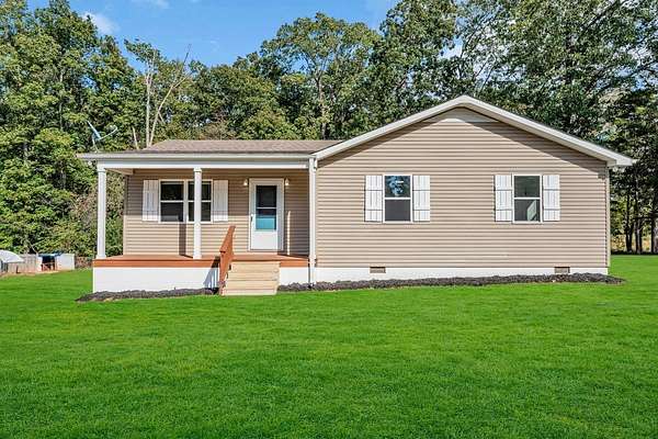 4 Acres of Land with Home for Sale in Winchester, Tennessee