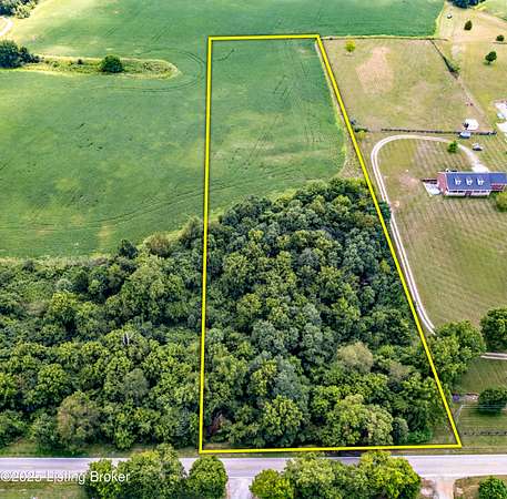 5 Acres of Land for Sale in Shelbyville, Kentucky