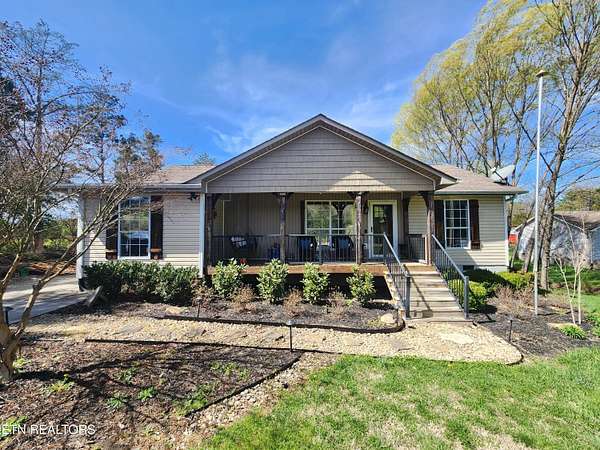 2.25 Acres of Land with Home for Sale in Friendsville, Tennessee