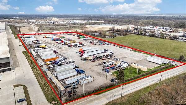 10 Acres of Mixed-Use Land for Sale in Wilmer, Texas