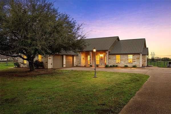 3.7 Acres of Land with Home for Sale in Robinson, Texas