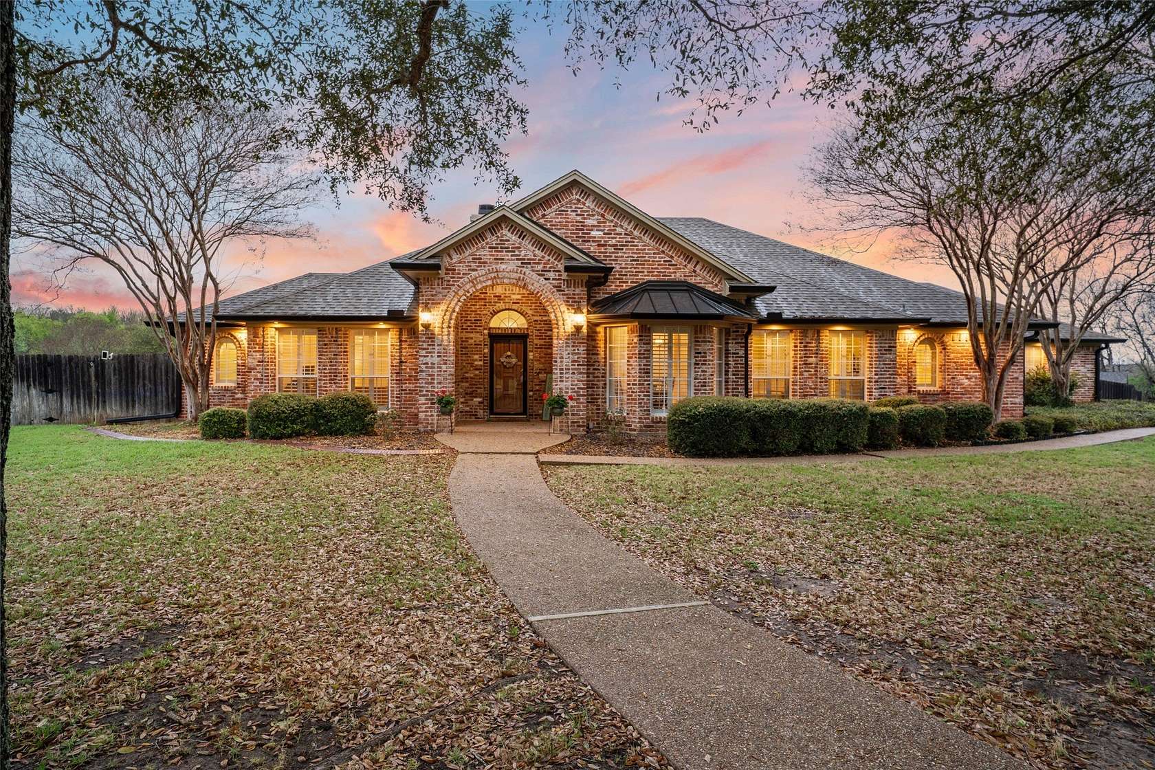 1.53 Acres of Land with Home for Sale in Robinson, Texas