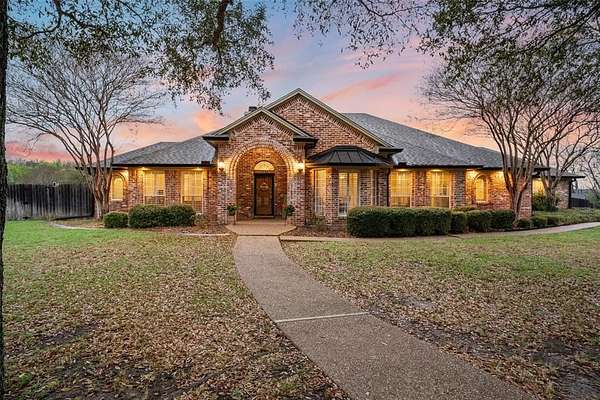 1.53 Acres of Land with Home for Sale in Robinson, Texas