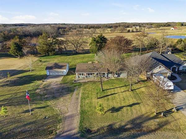 0.42 Acres of Residential Land for Sale in Gainesville, Texas