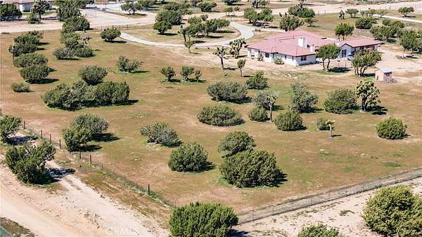 2.2 Acres of Land for Sale in Oak Hills, California
