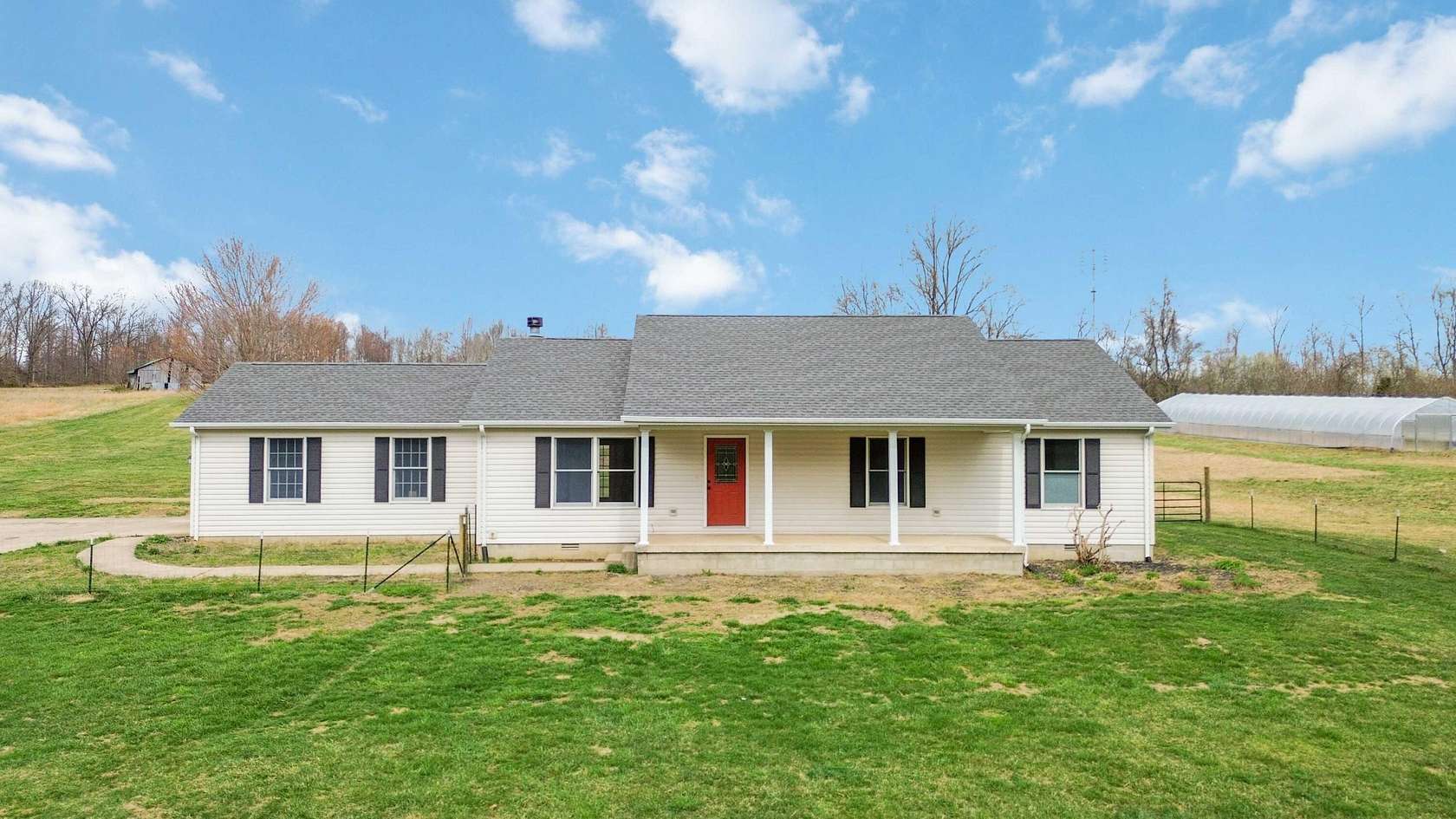 20.8 Acres of Land with Home for Sale in Kings Mountain, Kentucky