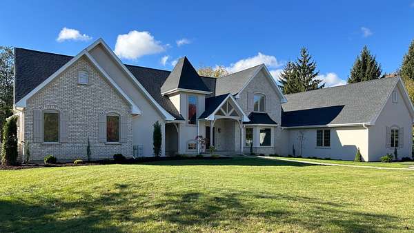 1.85 Acres of Land with Home for Sale in Lake Forest, Illinois