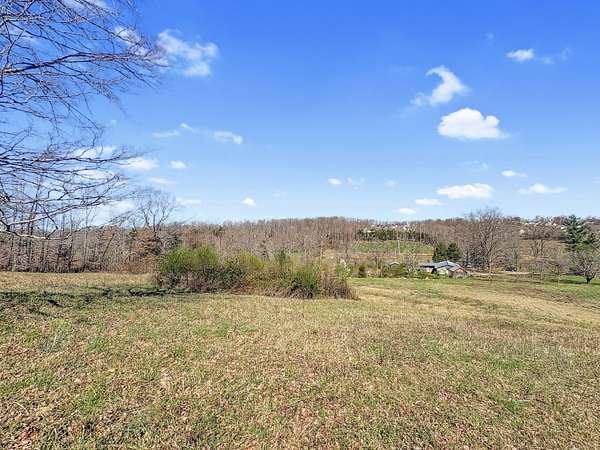 8.88 Acres of Agricultural Land for Sale in Dickson, Tennessee