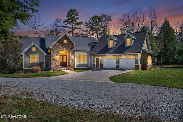 5 Acres of Land with Home for Sale in Monterey, Tennessee