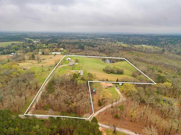 16 Acres of Land with Home for Sale in Bismarck, Arkansas
