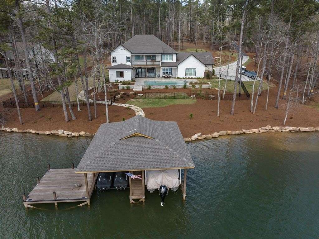 22.7 Acres of Land with Home for Sale in Hamilton, Georgia