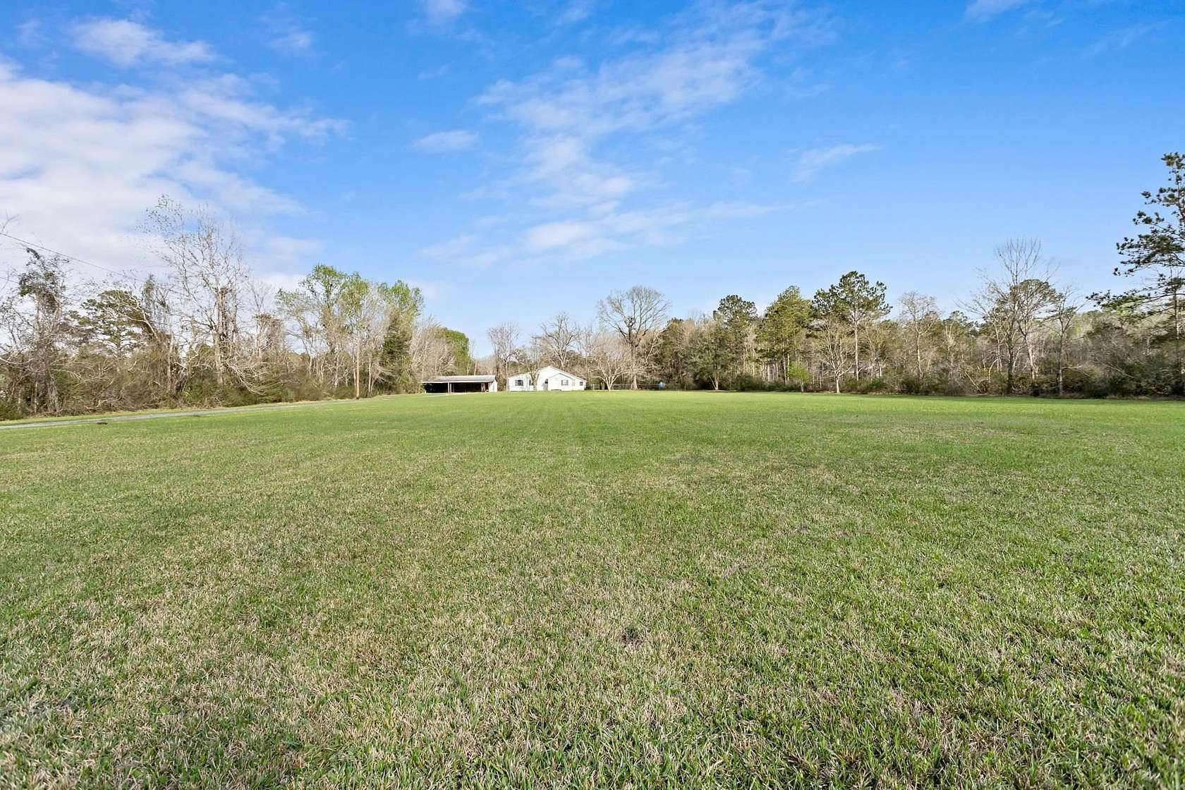 3 Acres of Improved Residential Land for Sale in Sour Lake, Texas