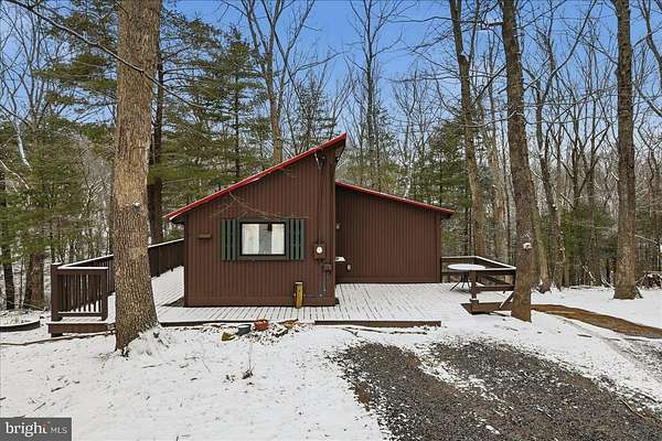 2.34 Acres of Land with Home for Sale in Hedgesville, West Virginia