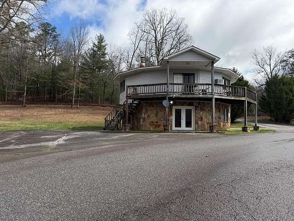 Land with Home for Lease in Blue Ridge, Georgia
