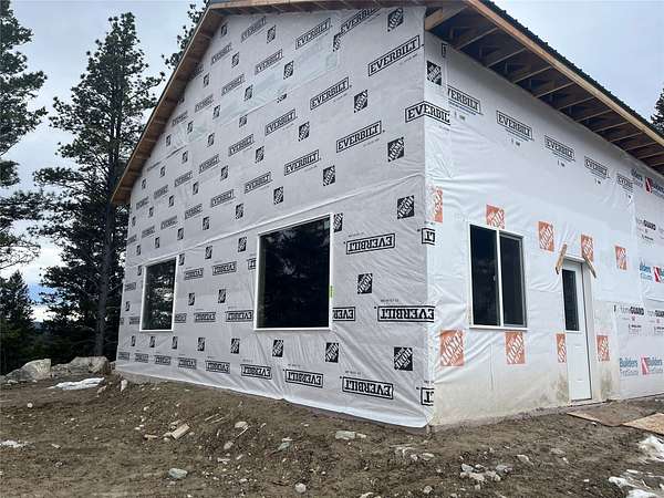 5 Acres of Improved Residential Land for Sale in Kalispell, Montana